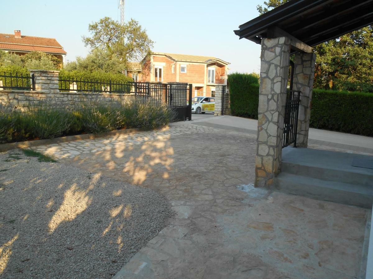 Appartamento Miadea Rovinjsko Selo Esterno foto